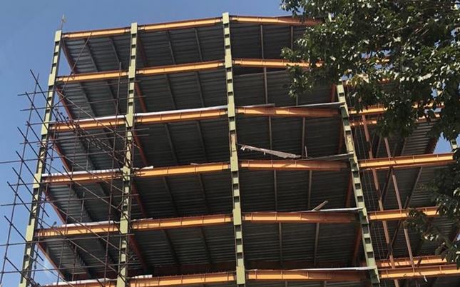 ساختمان‌های تجاری نیمه‌کاره ضربه اقتصادی به پیکره پایتخت