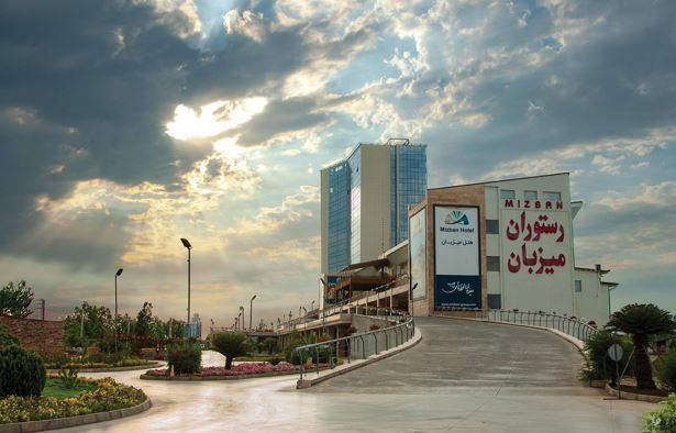 تماشای دریا در هتل میزبان بابلسر